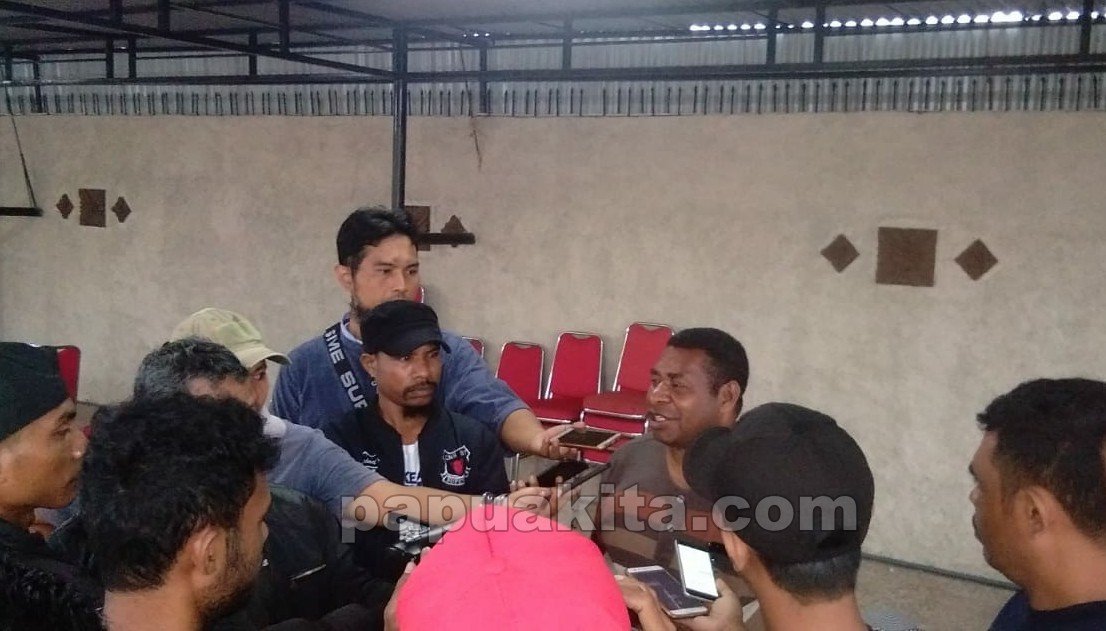 Bupati Demas Paulus Mandacan mengklarifikasi terkait insiden yang terjadi di Makassar Bupati Demas Paulus Mandacan