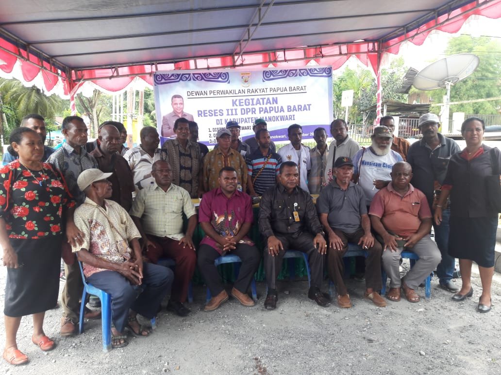Reses anggota DPR Papua Barat Jhon Dimara Reses Anggota DPR PB