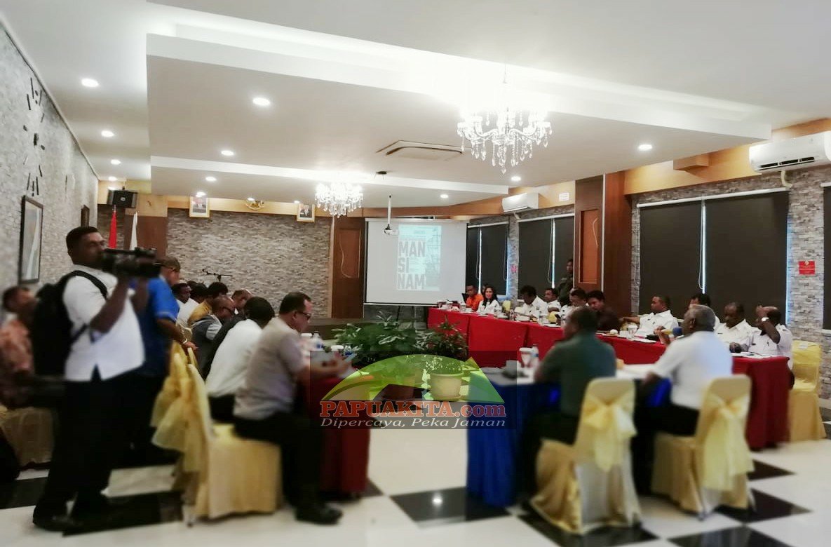 Rapat rencana pembuatan film mansinam Film Mansinam