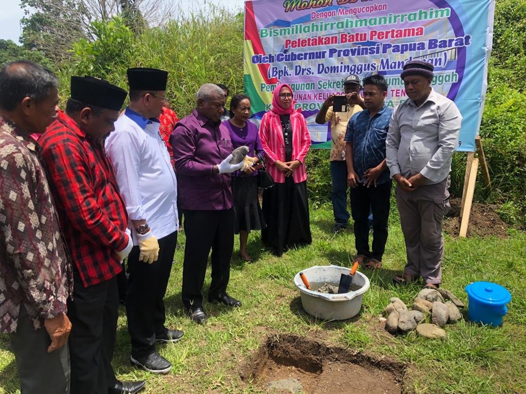 Peletakan batu pertama pembangunan Sekretariat dan Rumah Singgah KKST Papua Barat KKST Papua Barat