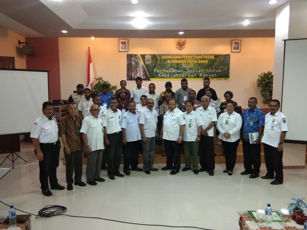 Sosialsiasi Perhutanan Sosial di Wilayah Prov. Papua Barat Perhutanan Sosial