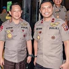 Kapolri Jenderal Tito Karnavian bersama Kapolda Papua Barat baru Brigjenpol Herry Rudolf Nahak Herry Nahak