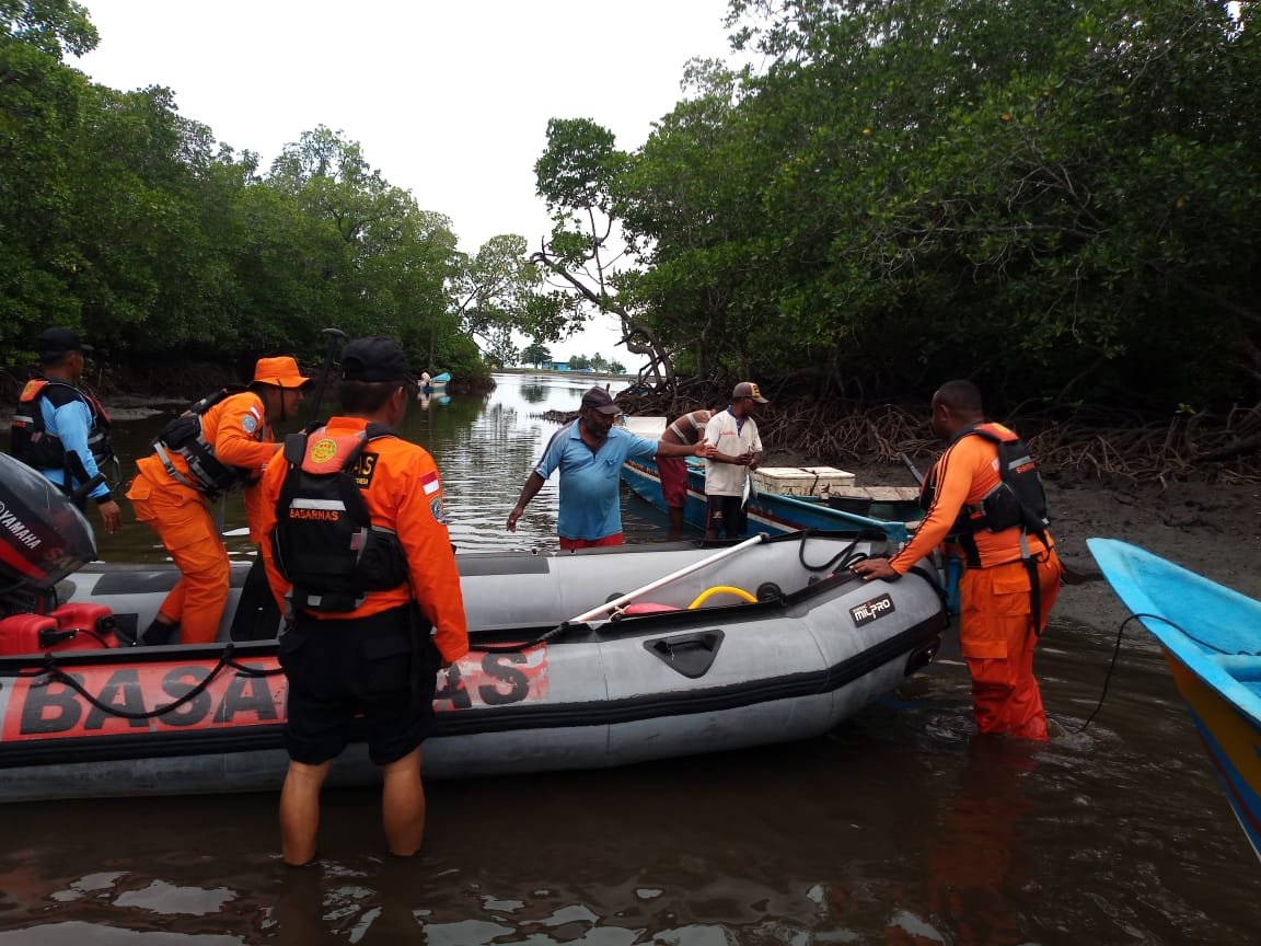 orang hanyut di Manokwari
