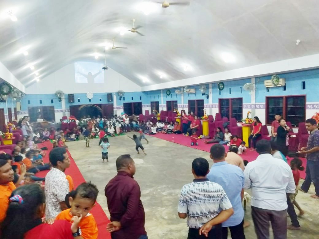 Suasana perayaan HUT ke-27 Gereja Sidang Jemaat Allah Getsemani Amban Gereja Getsemani Amban