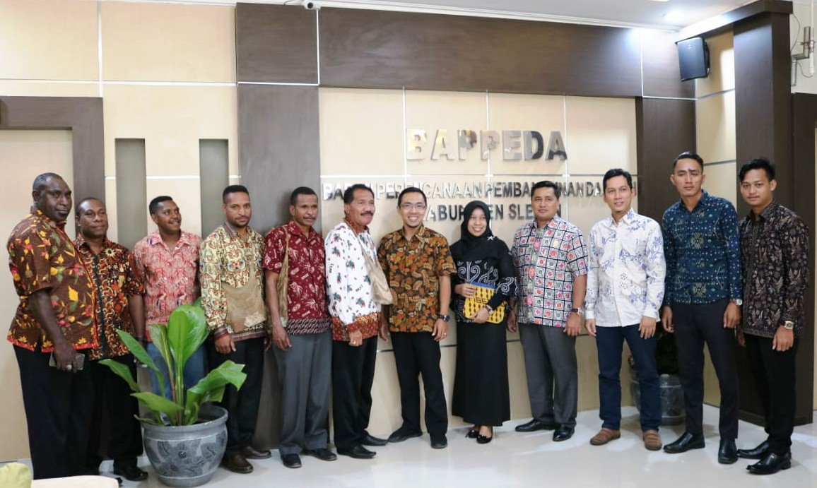 Badan Perencanaan Pembangunan Daerah (Bappeda) Kabupaten Pegununungan Arfak (Pegaf), melaksanakan studi banding ke Bappeda Sleman, Yogyakarta. Bappeda Pegaf