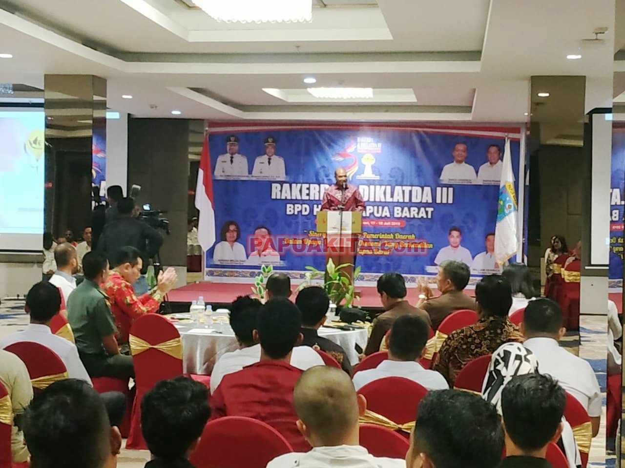 Wakil Gubernur Papua Barat, Muhammad Lakotani saat menghadiri Rakerda 3 dan Diklatda DPD HIPMI Papua Barat Pengembangan Pala HIPMI