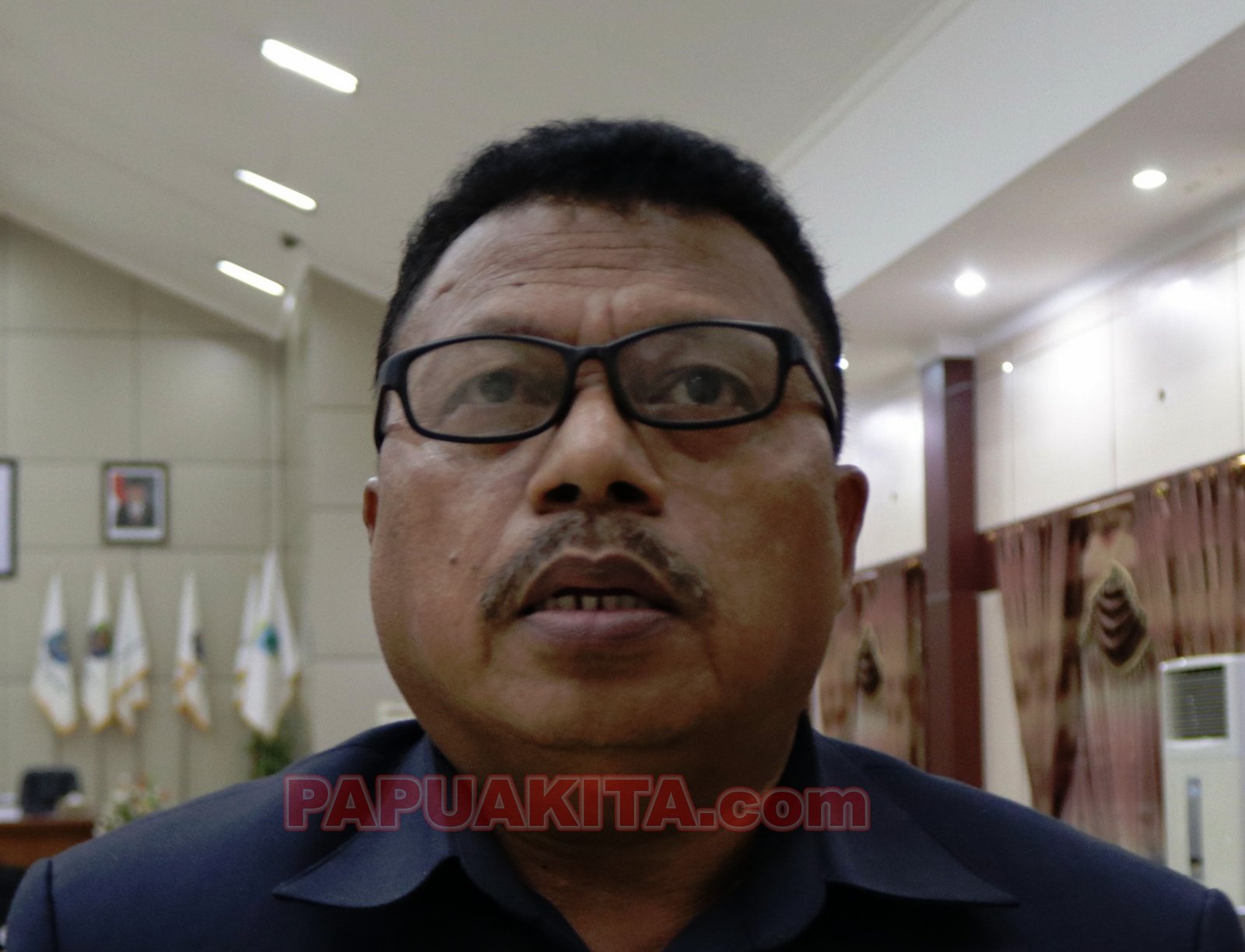 Kepala Biro Hukum Setda Provinsi Papua Barat, Roberth Hammar Roberth Hammar
