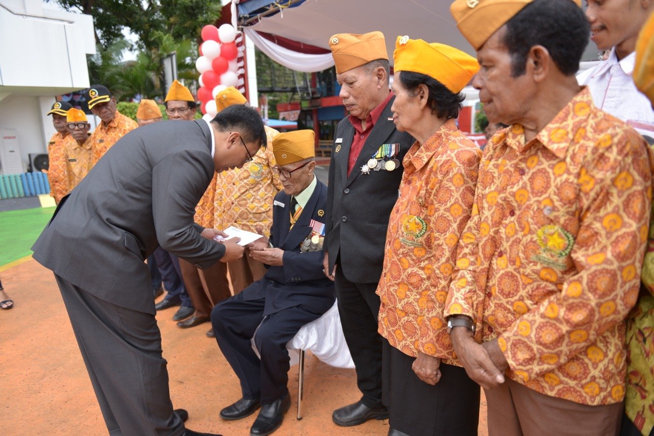 Pertamina jalin tali asih dengan anggota Legium Veteran Provinsi Papua