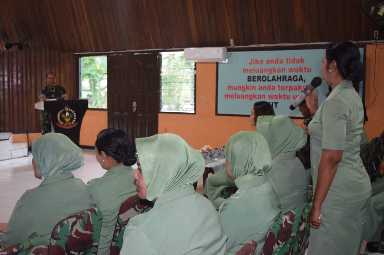 Kegiatan tatap muka Dandim 1801 Manokwari dengan anggota Persit.