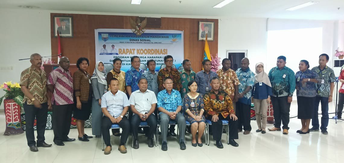 Dinas Sosial Kabupaten Manokwari menggelar Rakor PKH dan BPNT