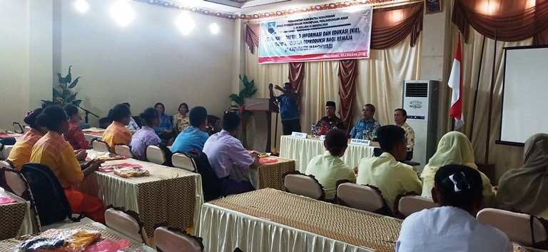 Melalui kegiatan KIE, DP3AKB Manokwari Berikan Ilmu Kesehatan Reproduksi Remaja