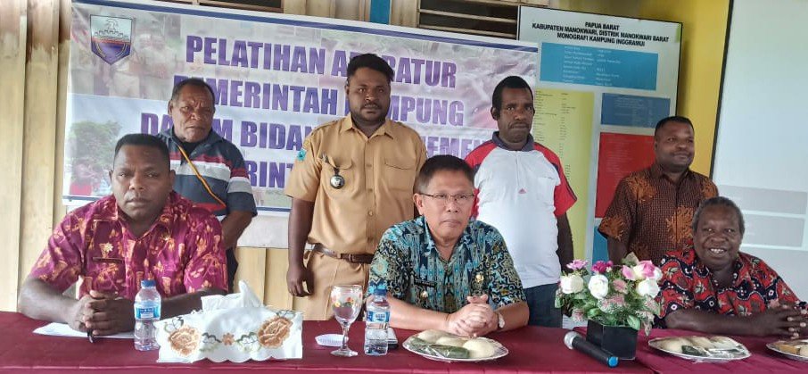 Pelatihan Manajemen Pemerintah Kampung yang diselenggarakan oleh Distrik Manokwari Barat