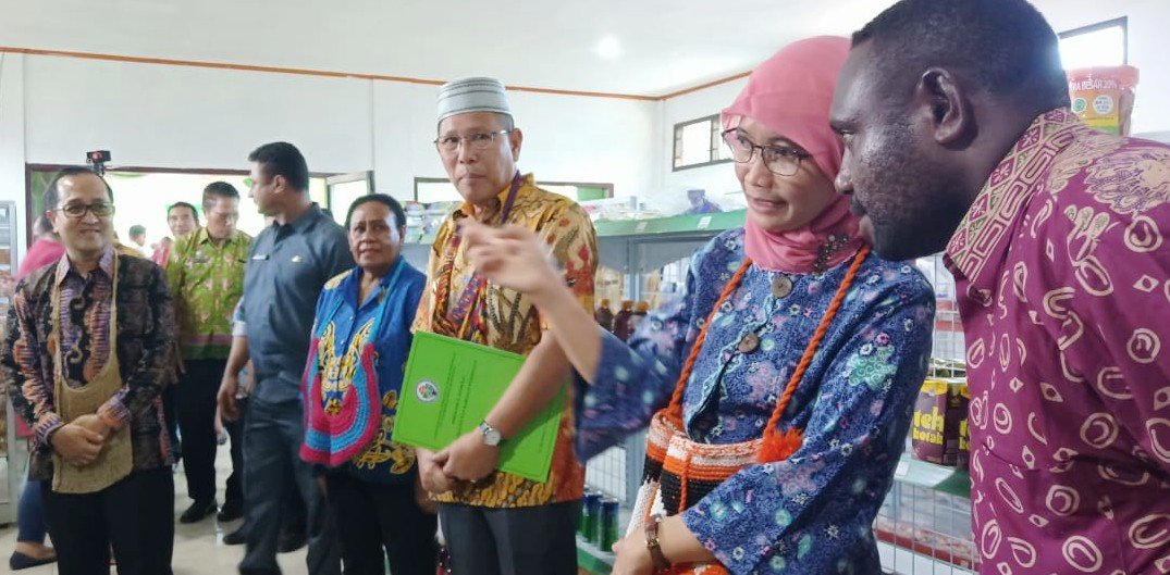 Peresmian pembangunan pengembangan kawasan Agropolitan, di Distrik Sidey