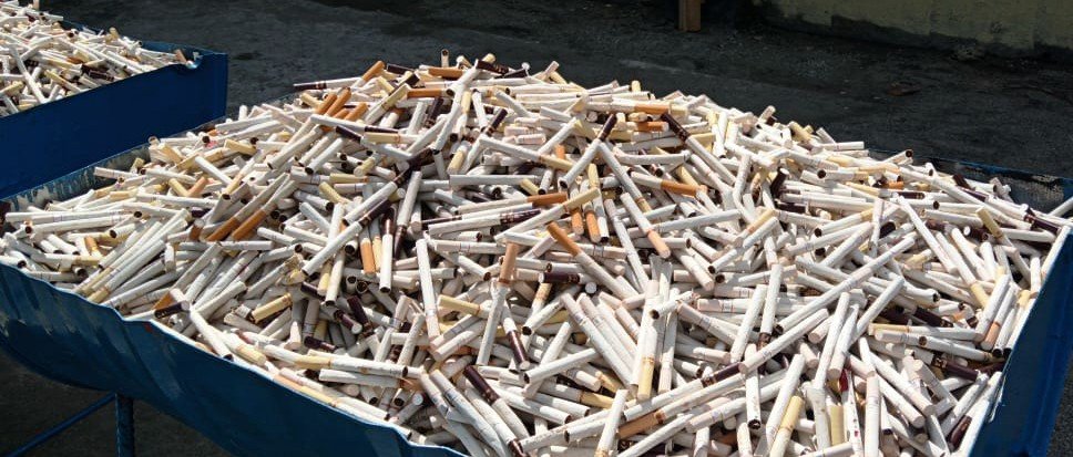 Ribuan batang rokok ilegal dimusnakan Kantor Bea dan Cukai Manokwari. Selain rokok, minuman keras, liquid vape serta beberapa produk ilegal lainnya hasil penindakan 2015-2019 juga dimusnahkan.