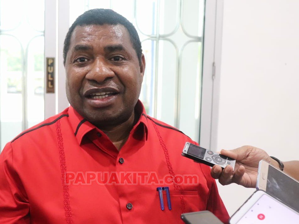 Demas Paulus Mandacan Demas Paulus Mandacan
