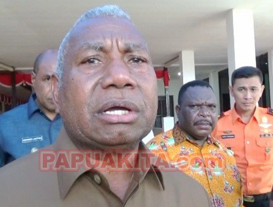 Gubernur Papua Barat