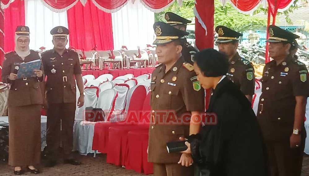 Pelantikan Wakil Kepala Kejaksaan Tinggi Papua Barat, Leonard Eben Ezer Simanjutak, SH, MH
