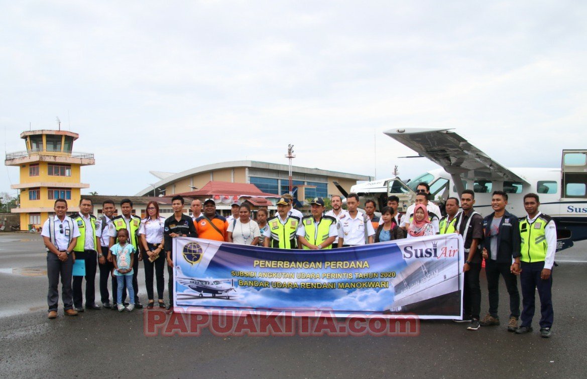 Penerbangan perdana