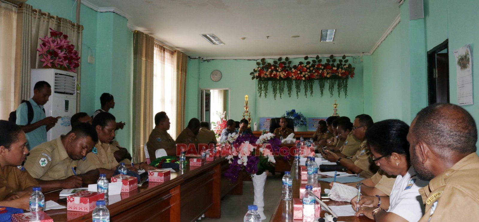 Pertemuan lintas sektor dalam rangka mencegah masuknya virus corona di Kabupaten Manokwari