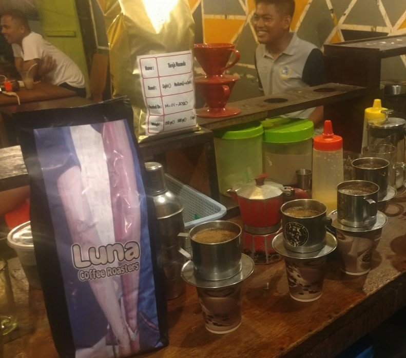 Produk Luna Kopi. Biji Kopi dalam Kemasan ini dipasarkan di warung kopi maupun cafe yang ada di Manowkari