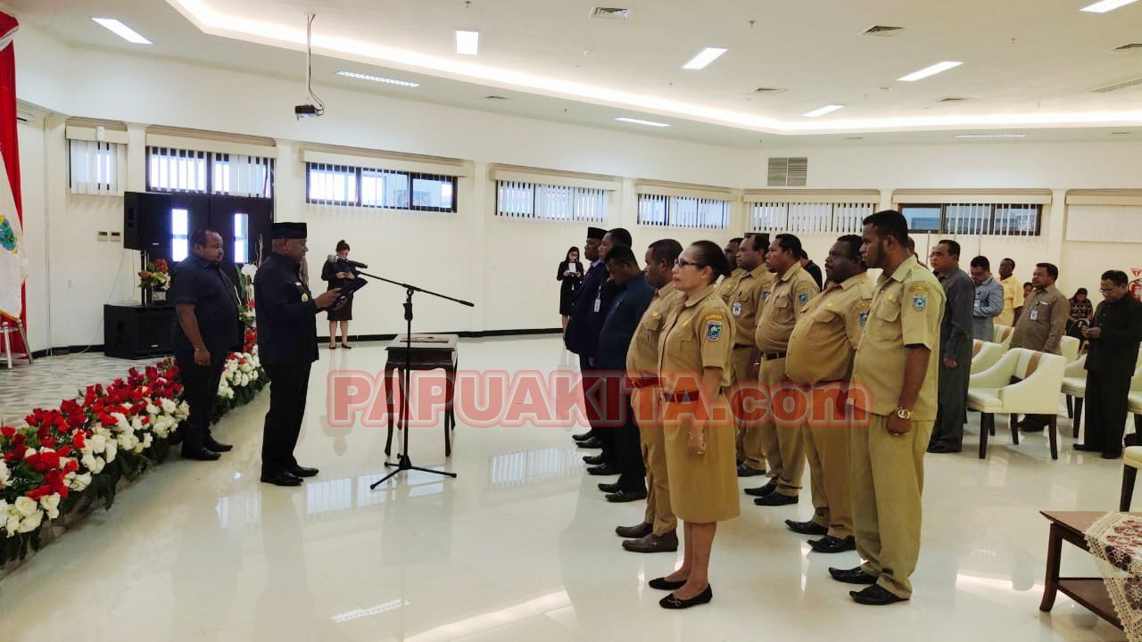 Pelantikan Kepala Biro Pengadaan Barang dan Jasa Setda Provinsi Papua Barat