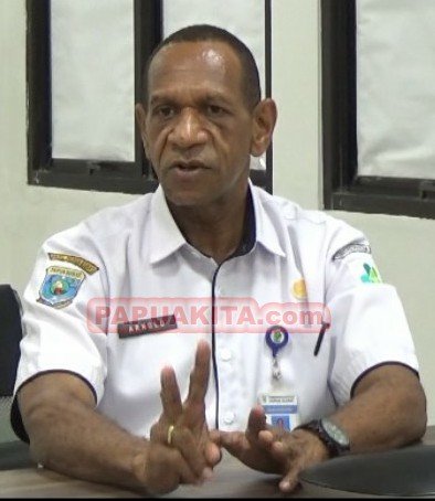 Direktur RSU Provinsi Papua Barat, dr. Arnold Tiniap