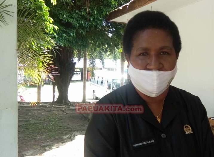 Ketua Komisi A DPRD Kabupaten Kaimana Rudviani Bless