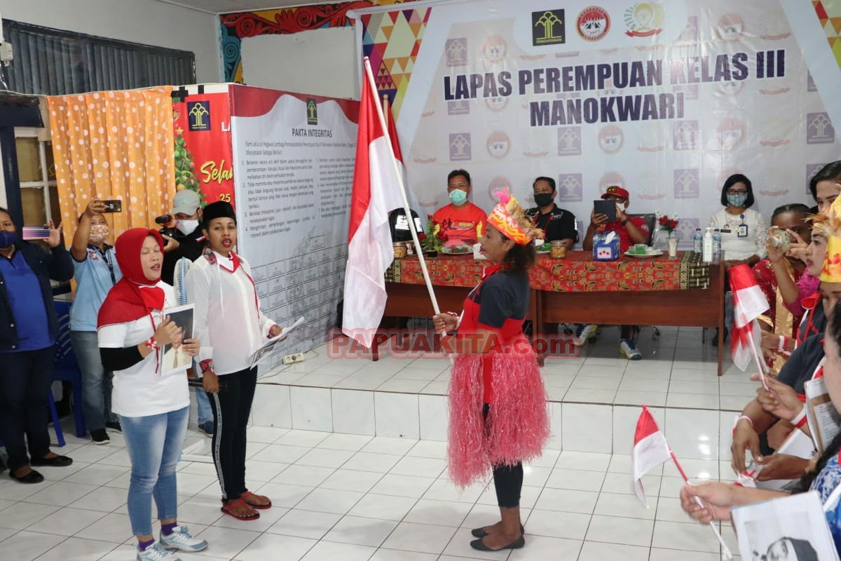 Pergelaran pentas seni Warga Binaan Pemasyarakan (WBP) Perempuan Kelas III Manokwari dalam rangka perayaan Hari Jadi Kemerdekaan RI ke 75