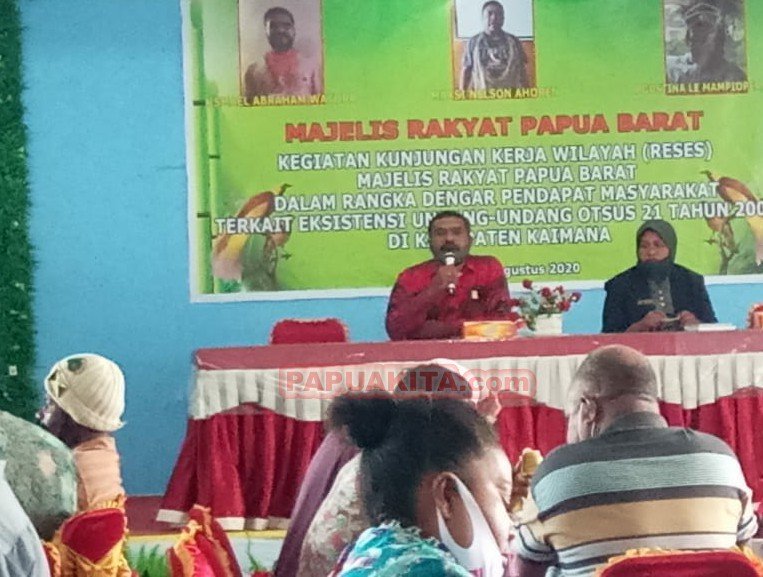 Suasana rapat dengar pendapat yang digelar oleh MRP Papua Barat di Kabupaten Kaimana. RDP menyerap aspirasi terkait agenda evaluasi Otonomi khusus