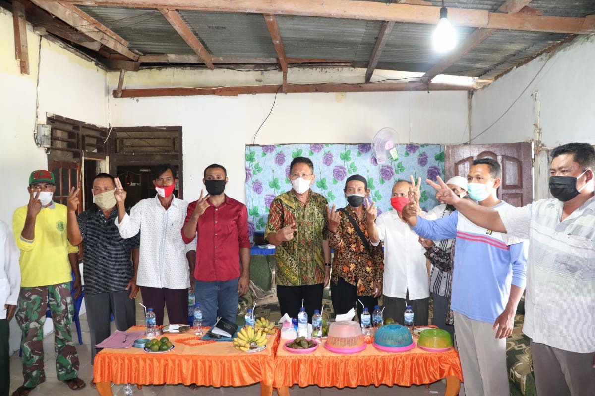 Kandidat Wakil Bupati Manokwari, Edi Budoyo ketika bertatap muka dengan konstituennya yang berasal dari Distrik Mansi dan Sidey