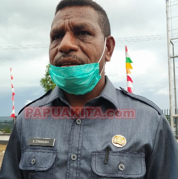 Kepala Dinas Pendidikan Kabupaten Manokwari, Neles Dowansiba