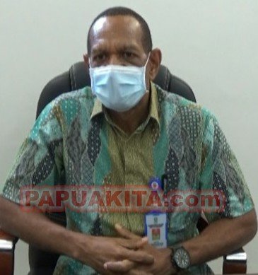 Direktur RSU Provinsi Papua Barat, dr. Arnold Tiniap
