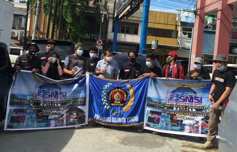 Rombongan SMSI Sulteng Peduli sesaat sebelum bertolak ke Mamuju, Sulawesi Barat