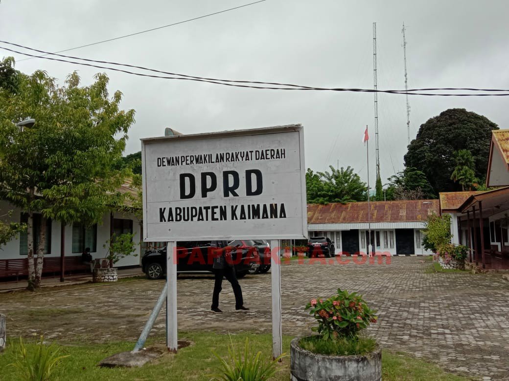 Sekretariat DPRD Kabupaten Kaimana. DPRD mengoreksi dokumen KUA-PPAS RAPBD 2021