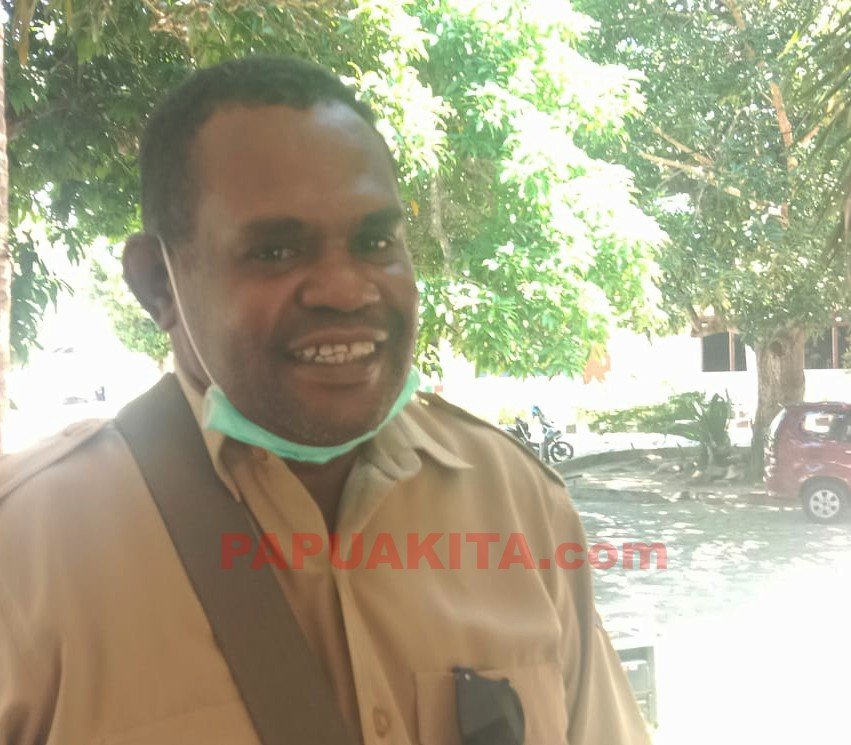 Koordinator Tenaga Kesehatan RSUD Kabupaten Kaimana, Daniel Uberi