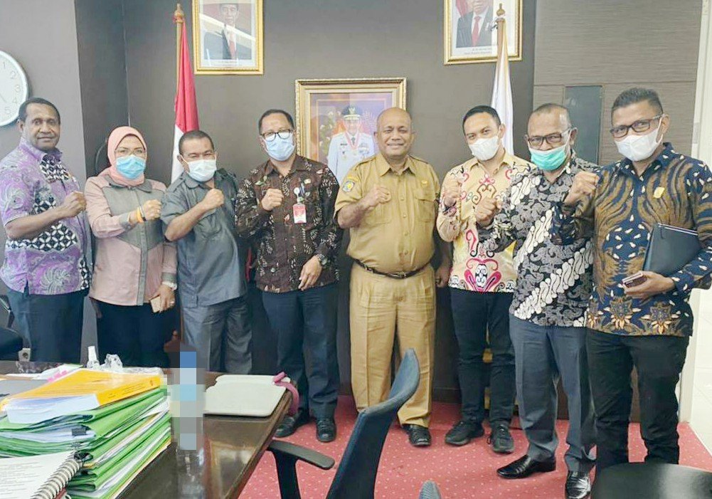 Perwakilan DPRPB bersama Plt. BPKAD Provinsi Papua Barat bertemu Kemendagri terkait agenda evaluasi APBD Tahun Anggaran 2021