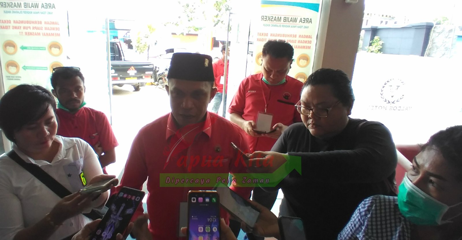 Ketua DPC PDI Perjuangan Kabupaten Manokwari, Dony Mandacan