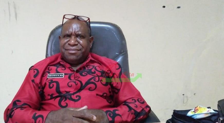 Pelaksana tugas Sekretaris DPRD Kabupaten Manokwari, Sem Ayok