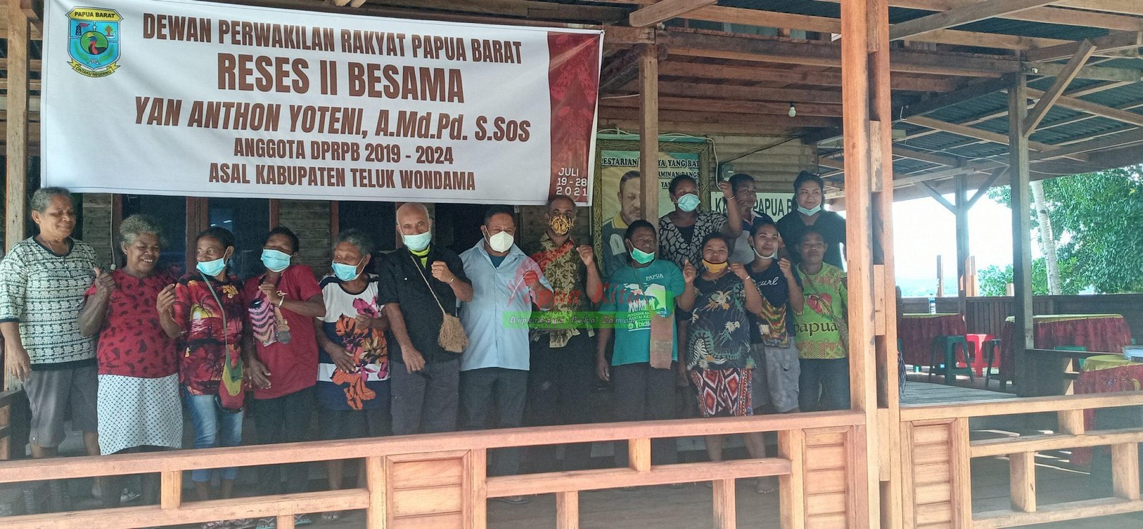 Reses II Anggota DPR Papua Barat Yan Anton Yoteni, kegiatan ini dimanfaatkan untuk menyosialisasikan hasil revisi UU Nomor 2 Tahun 2021 tentang Otsus bagi Provinsi Papua
