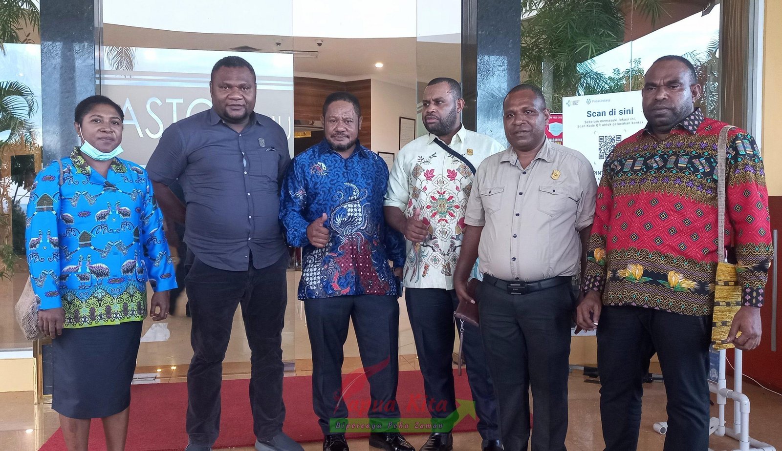 Anggota kelompok khusus-fraksi otsus DPR Papua Barat