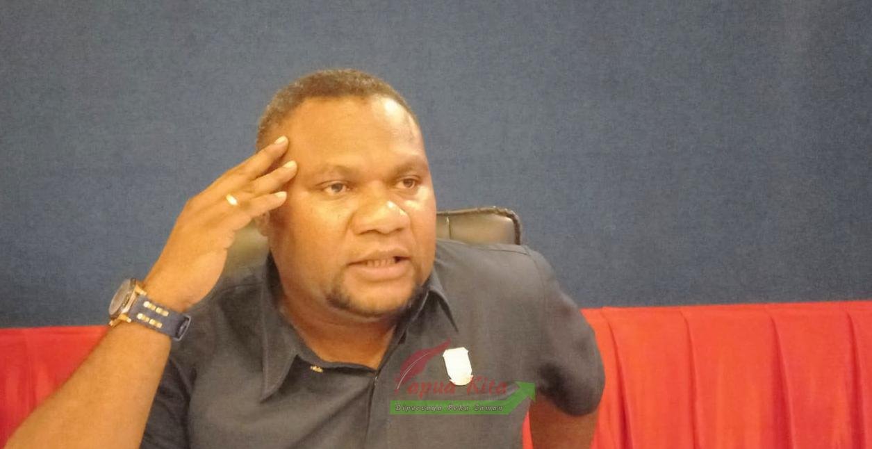 Ketua Fraksi Otsus DPR Papua Barat George Karel Dedaida