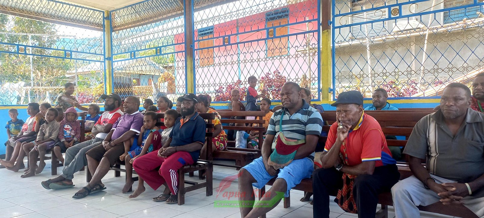 Masyarakat di perkampungan meminta akses antar kampung ditingkatkan dan dibuka