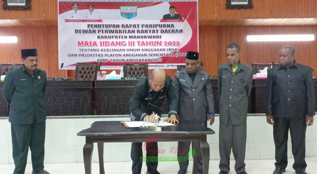 Penandatanganan Nota Kesepahaman tentang persetujuan KUA dan PPAS RAPBD 2023 Kabupaten Manokwari