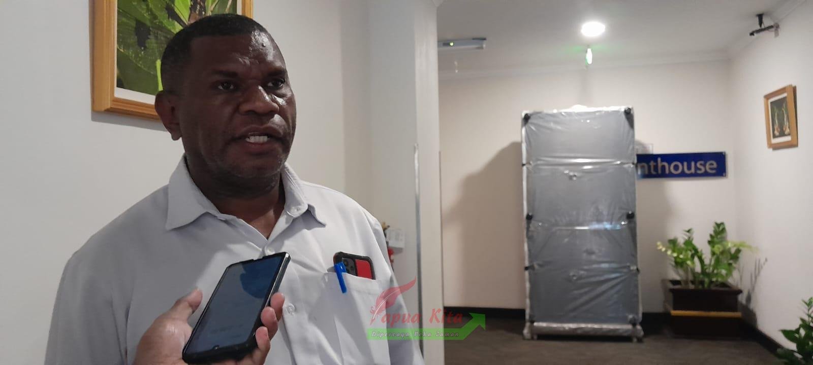 Ketua KPU Provinsi Papua Barat Paskalis Semunya memastikan akurasi DPT Pemilu 2024. Ketua KPU Provinsi Papua Barat Paskalis Semunya