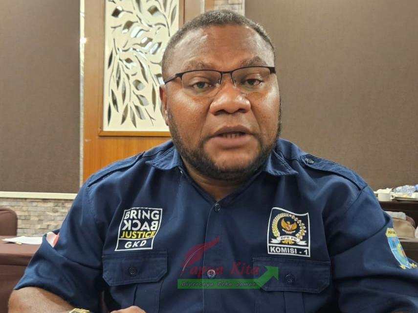 Ketua Komisi I DPRPB George Karel Dedaida Ketua Komisi I DPRPB George Karel Dedaida memberikan penjelasan terkait hasil fit and proper tes calon komisioner KI Provinsi Papua Barat
