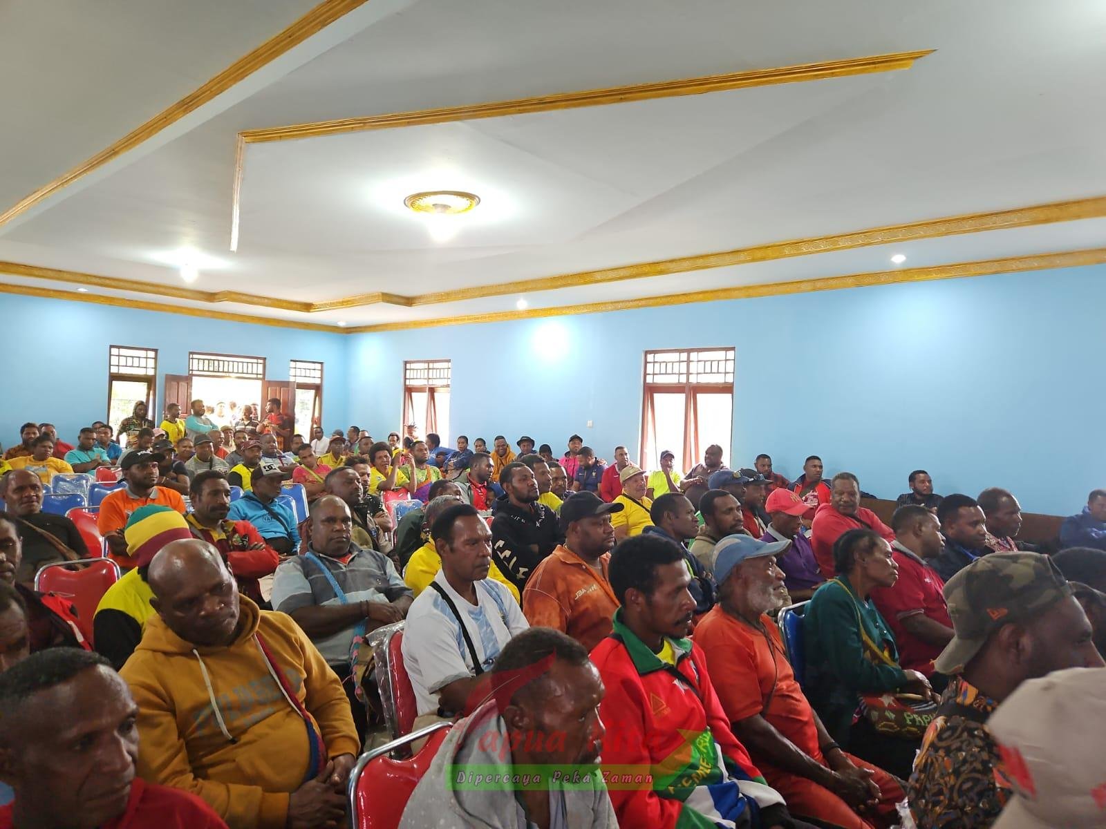 Masyarakat Distrik Minyambouw, Kabupaten Pegunungan Arfak menyatakan dukungan politik Masyarakat Distrik Minyambouw, Kabupaten Pegunungan Arfak menyatakan dukungan politik