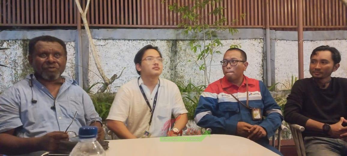 Area Manager Communication, Relations, and CSR Pertamina Patra Niaga Regional Papua Maluku, Edi Mangun (paling kiri) saat berada di Manokwari dalam rangka safari Ramadan 1445 Hijriah Area Manager Communication, Relations, and CSR Pertamina Patra Niaga Regional Papua Maluku, Edi Mangun (paling kiri) saat berada di Manokwari dalam rangka safari Ramadan 1445 Hijriah