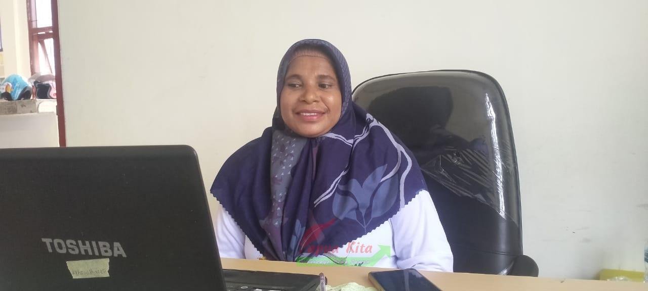 Kepala Bidang Perlindungan Hak Perempuan DP3A Kabupaten Kaimana, Ramina Furu