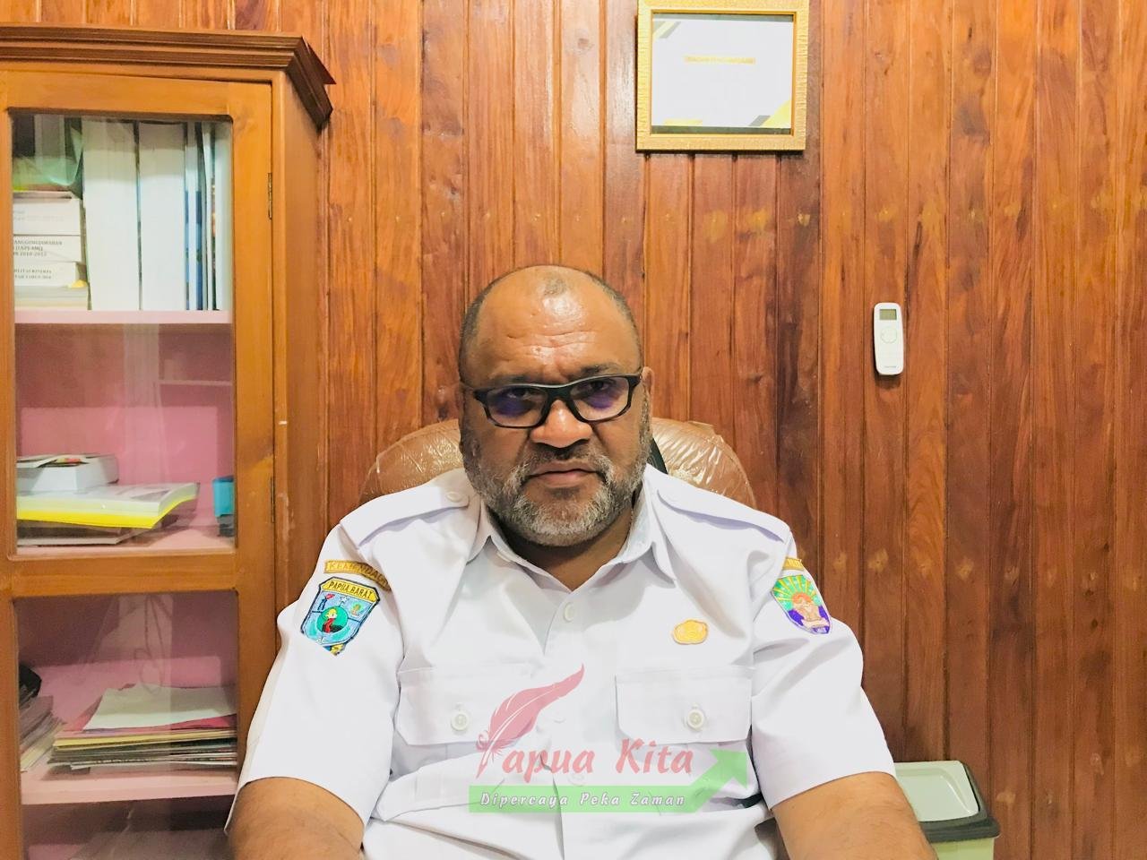 Kepala Dinas Diaspora Kabupaten Kaimana Ray D Come Kepala Dinas Diaspora Kabupaten Kaimana Ray D Come