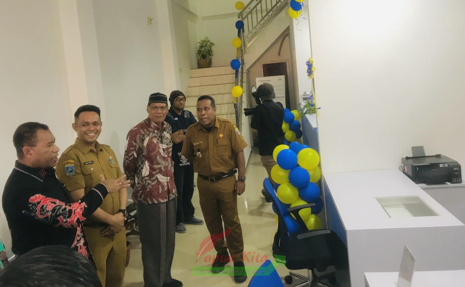 Suasana pengresmian Kantor Cabang Pembantu Pasar Baru Krooy, Kaimana Suasana pengresmian Kantor Cabang Pembantu Pasar Baru Krooy, Kaimana